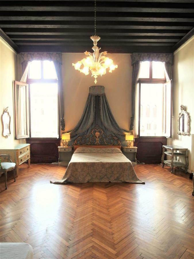 Noble Palace Grand Canal